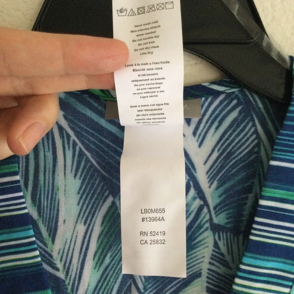 LA BLANCA NWT Sketched Leaves Long Sleeve Tunic Swim Cover-Up Medium